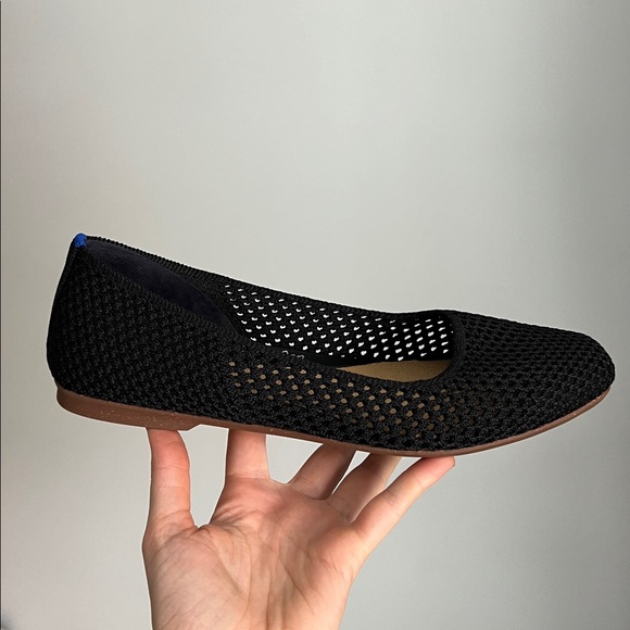 Tried on 1x Rothy’s in love insole the max square honeycomb mesh black loafers - Picture 6 of 9